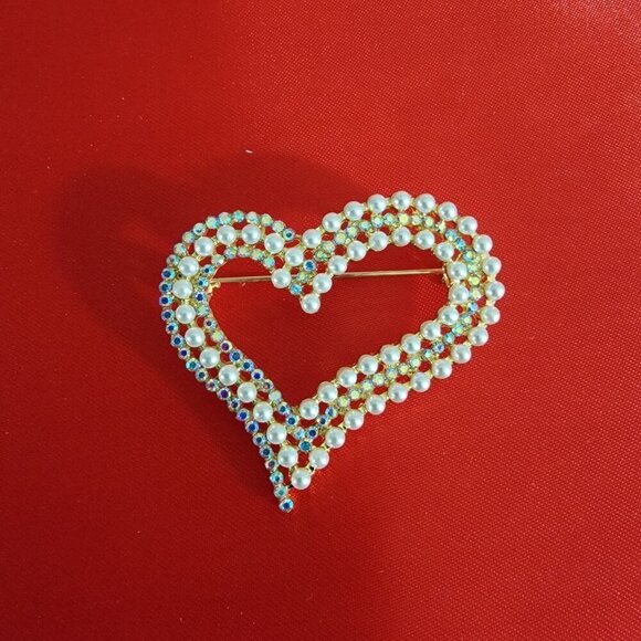 Faux Pearl and Crystal Abstract Heart Brooch New - Picture 2 of 8